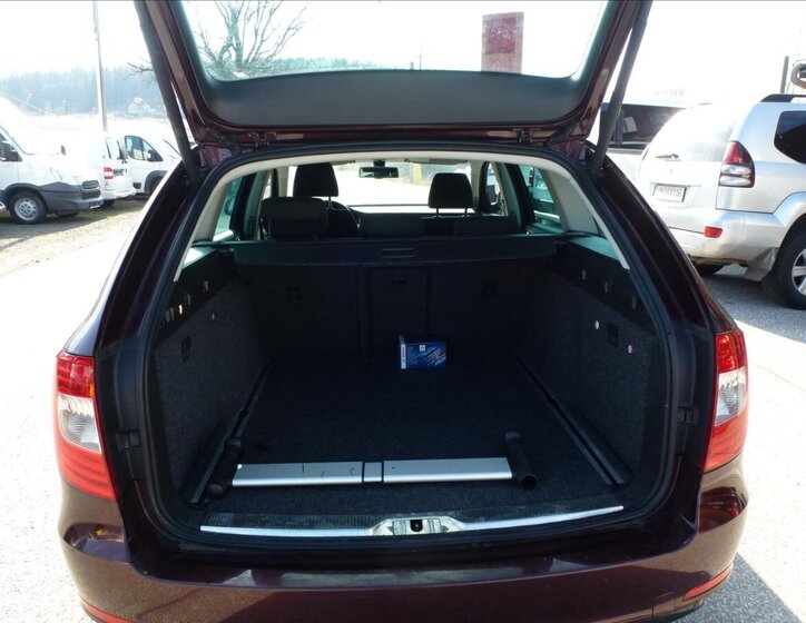 Škoda Superb Kombi 2,0 l 125 kw