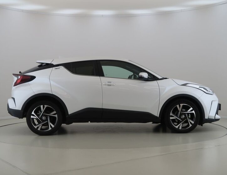 Toyota C-HR SUV 1,8 l 72 kw
