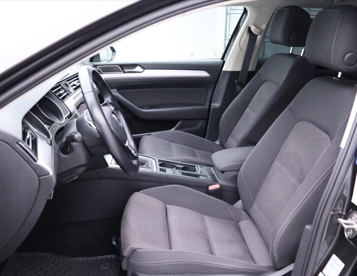 Volkswagen Passat Kombi 2,0 l 110 kw