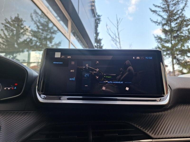 Peugeot 208 Hatchback 1,2 l 74 kw