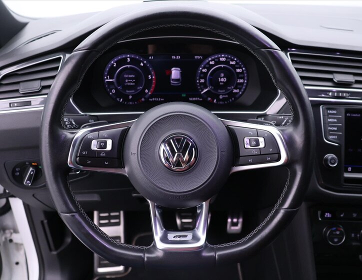 Volkswagen Tiguan 16