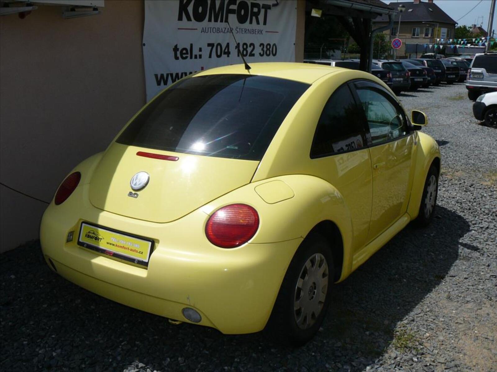 Volkswagen New Beetle 5