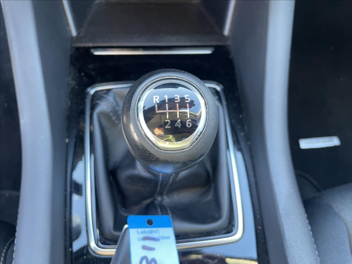 Mazda 6 Sedan 2,0 l 121 kw