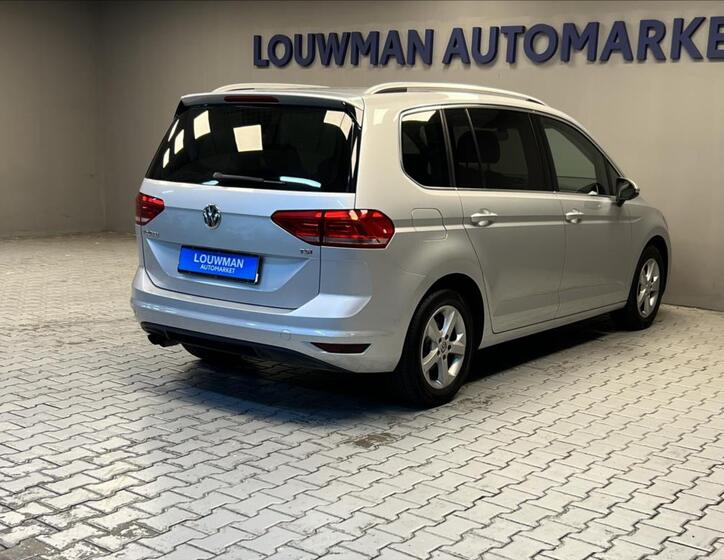 Volkswagen Touran 2