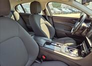Jaguar XE 15