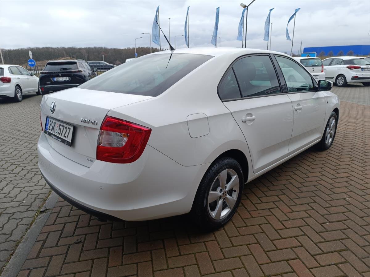 Škoda Rapid Liftback 1,2 l 63 kw