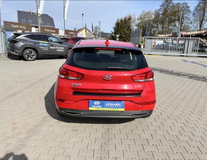 Hyundai i30 Hatchback 998,0 88 kw