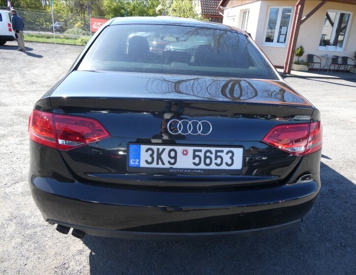 Audi A4 Sedan / Limuzína 2,0 l 105 kw