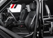 Land Rover Defender 14