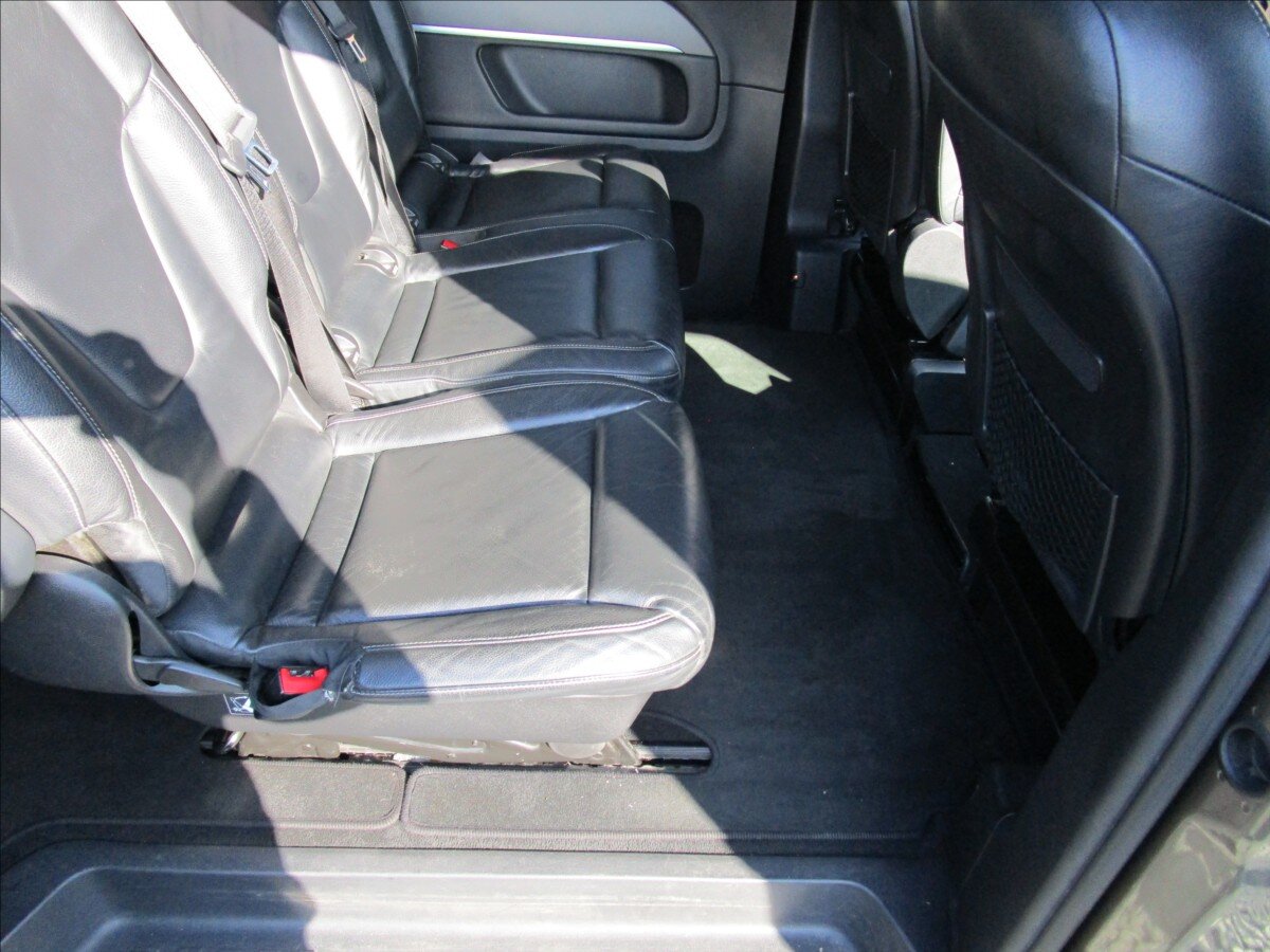 Mercedes-Benz Třídy V Kombi 2,1 l 140 kw