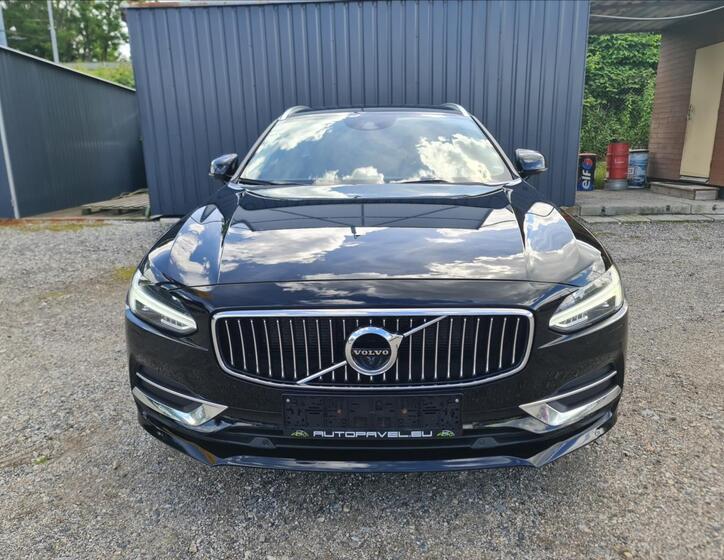 Volvo V90 2