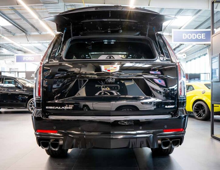 Cadillac Escalade SUV / Terénní 6,2 l 508 kw