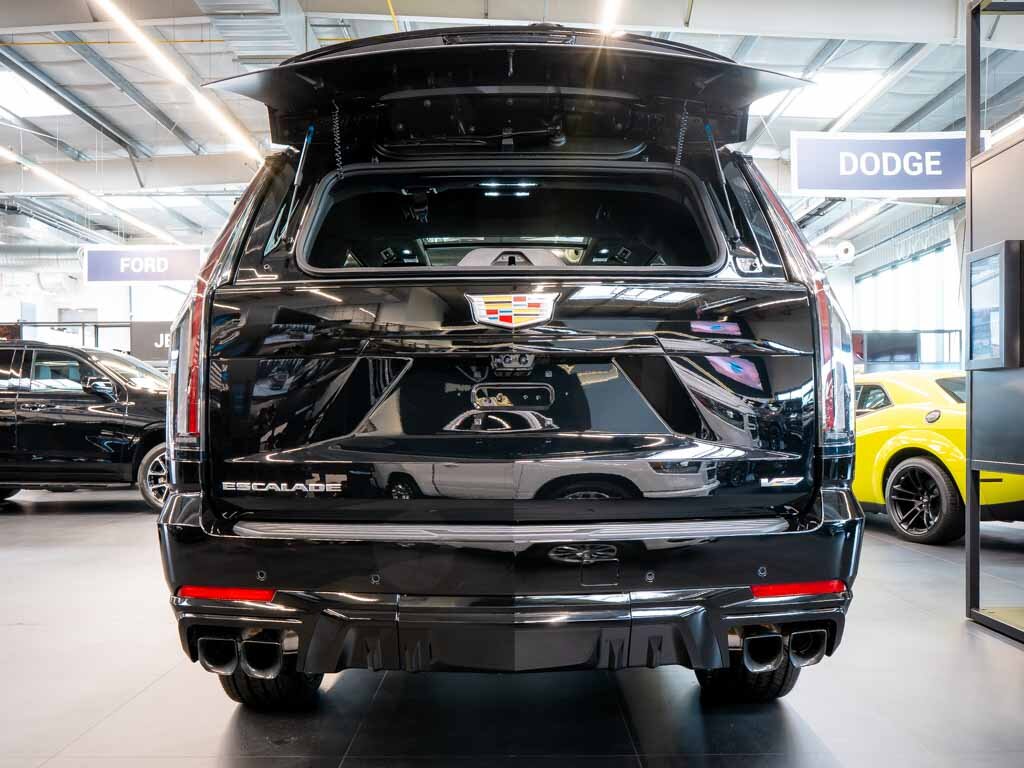 Cadillac Escalade SUV / Terénní 6,2 l 508 kw