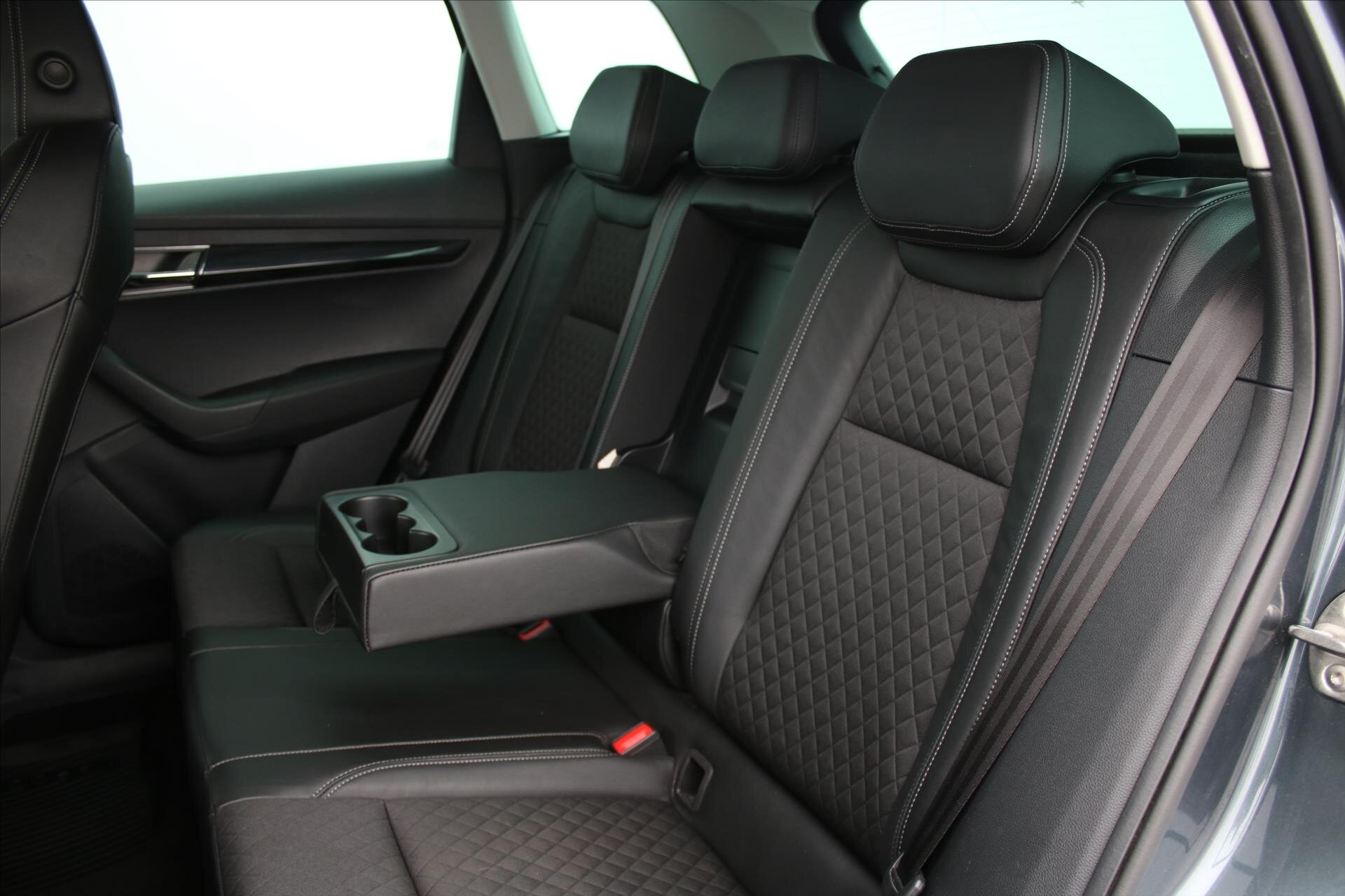 Škoda Karoq SUV 1,5 l 110 kw