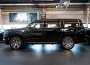 Jeep Grand Wagoneer 2