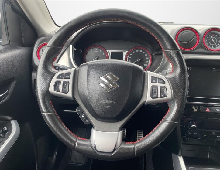 Suzuki Vitara SUV 1,4 l 103 kw