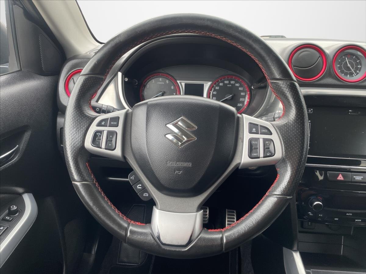 Suzuki Vitara SUV 1,4 l 103 kw