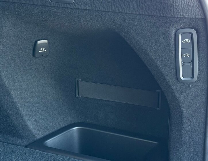 Volvo XC90 SUV / Terénní 2,0 l 335 kw
