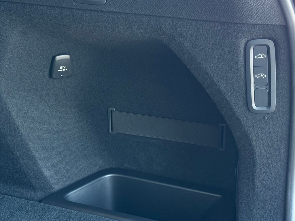 Volvo XC90 SUV / Terénní 2,0 l 335 kw