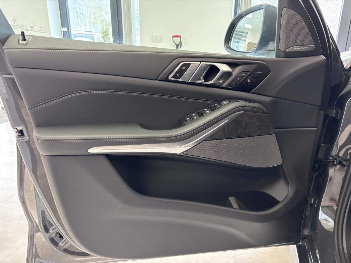 BMW X5 Kombi 3,0 l 210 kw