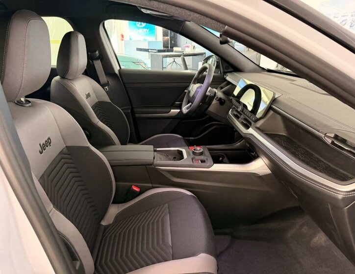 Jeep Compass SUV / Terénní 1,2 l 107 kw