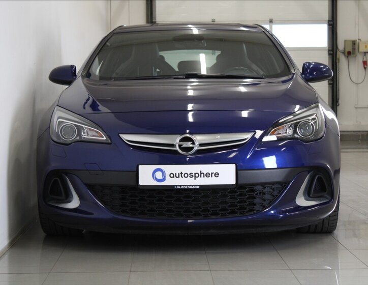 Opel Astra Hatchback 2,0 l 206 kw