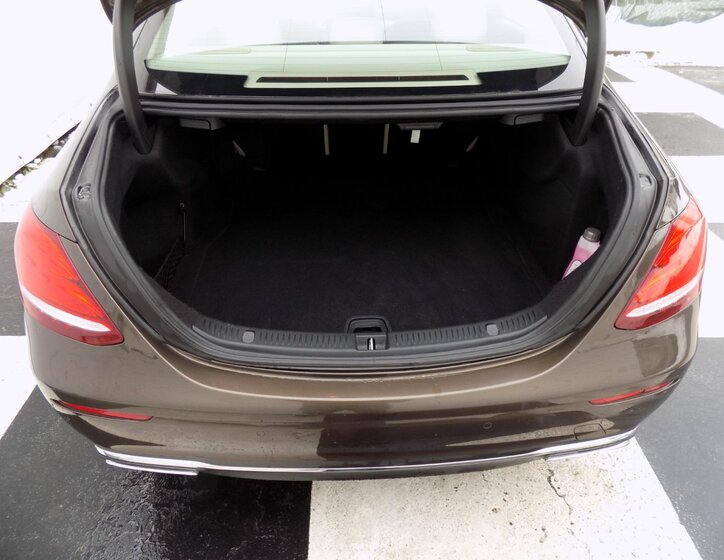 Mercedes-Benz Třídy E Sedan 2,0 l 143 kw