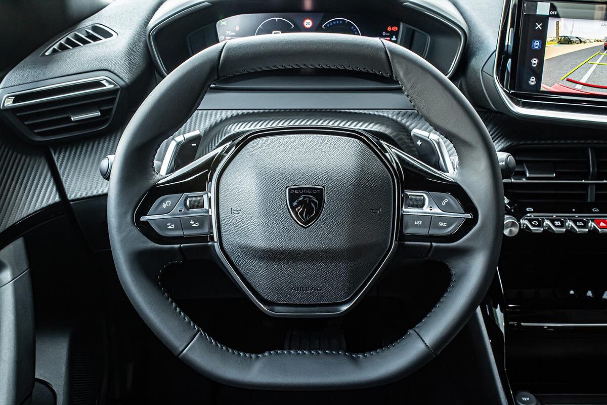 Peugeot 2008 SUV / Terénní 1,2 l 100 kw