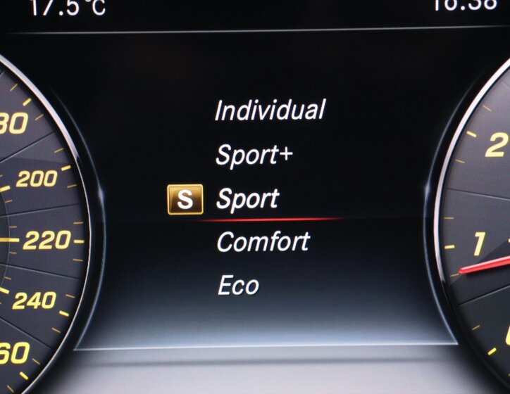 Mercedes-Benz Třídy E Sedan / Limuzína 2,0 l 135 kw