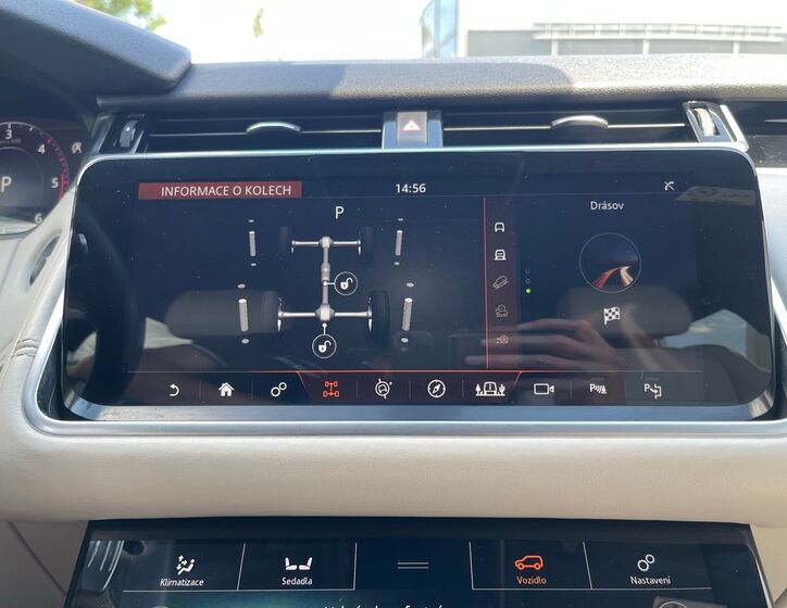 Land Rover Range Rover Velar 11