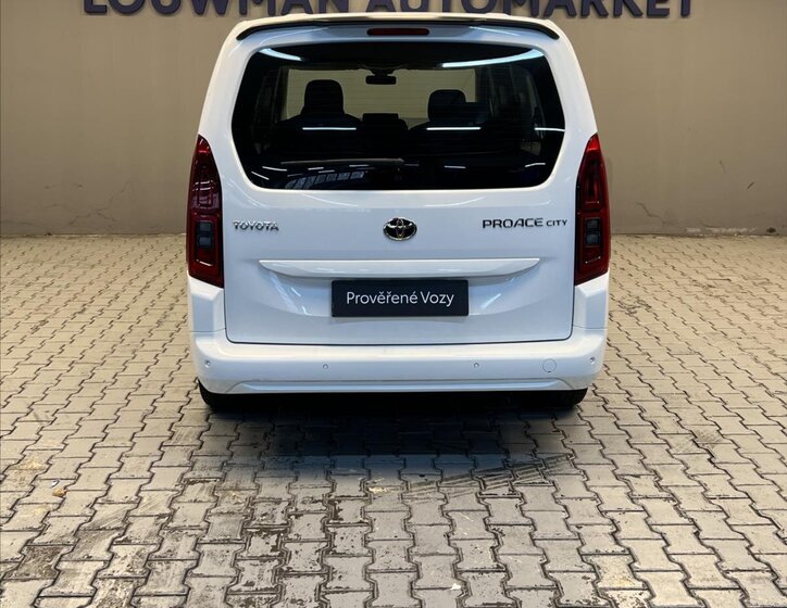 Toyota ProAce City Verso MPV 1,2 l 96 kw