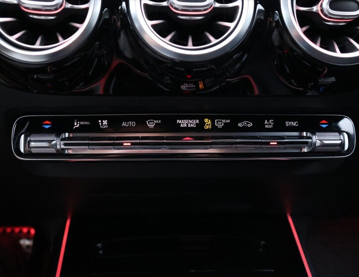 Mercedes-Benz GLA 35