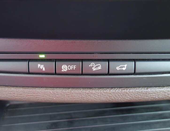 BMW X5 SUV 3,0 l 225 kw