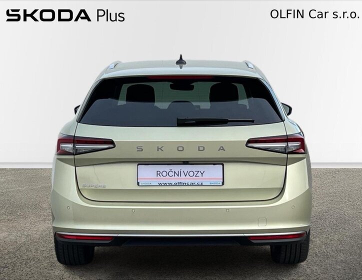 Škoda Superb 9