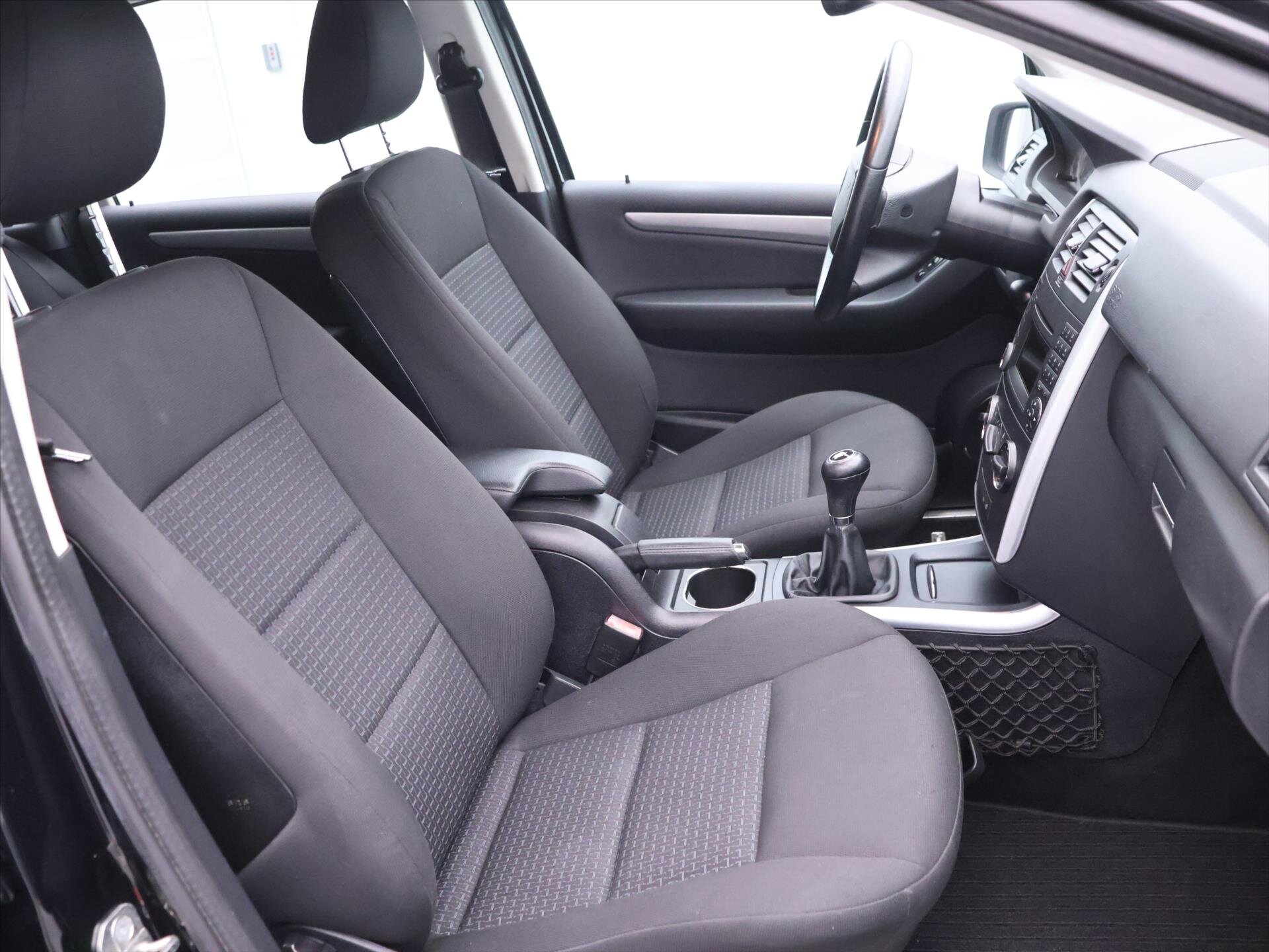 Mercedes-Benz Třídy B Hatchback 1,5 l 70 kw