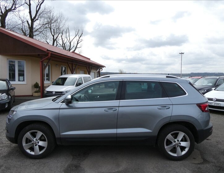 Škoda Karoq SUV / Terénní 2,0 l 110 kw