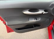 Toyota Auris Hatchback 1,3 l 73 kw