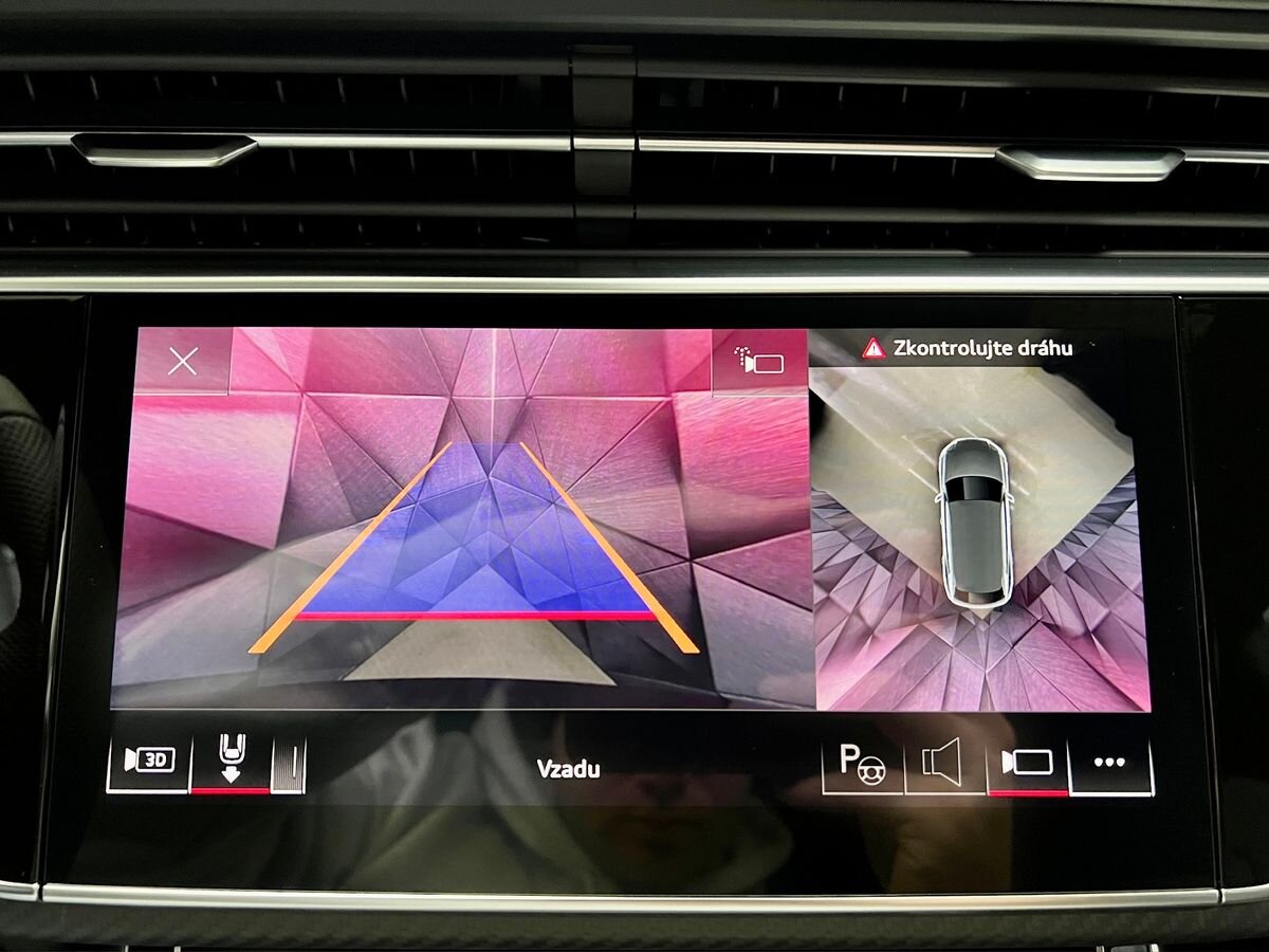 Audi Q8 SUV 3,0 l 210 kw