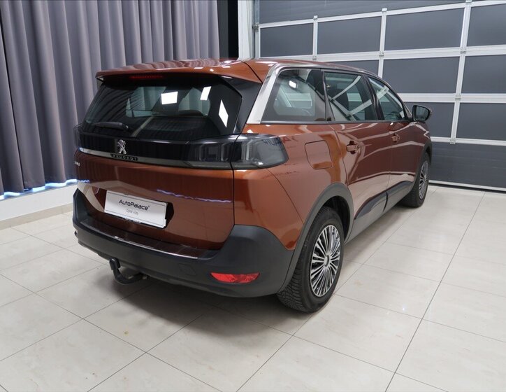 Peugeot 5008 MPV 1,5 l 96 kw