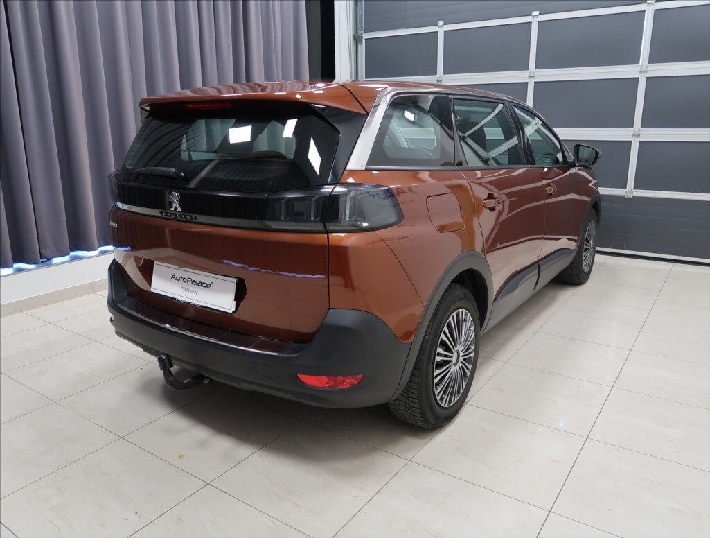 Peugeot 5008 MPV 1,5 l 96 kw