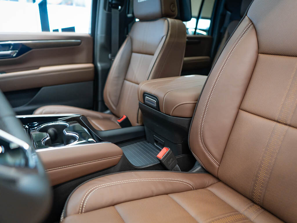 Chevrolet Suburban SUV 6,2 l 313 kw