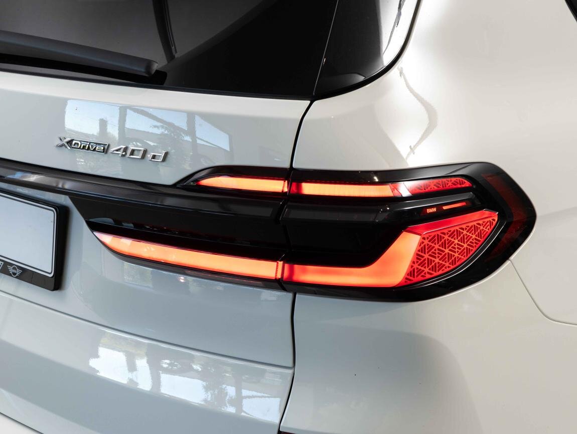 BMW X7 SUV / Terénní 3,0 l 259 kw