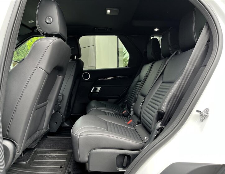 Land Rover Discovery 26