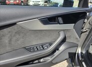 Audi A4 Kombi 2,0 l 140 kw