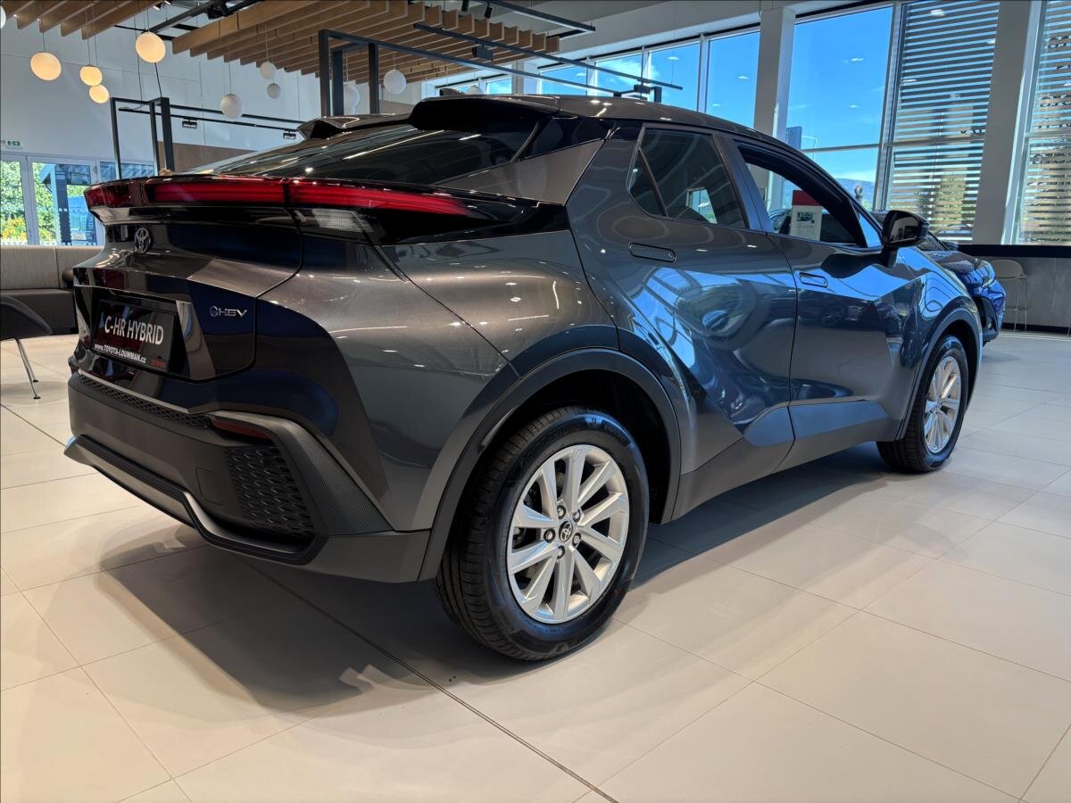 Toyota C-HR SUV 1,8 l 103 kw