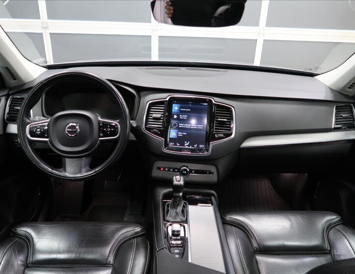 Volvo XC90 SUV 2,0 l 165 kw