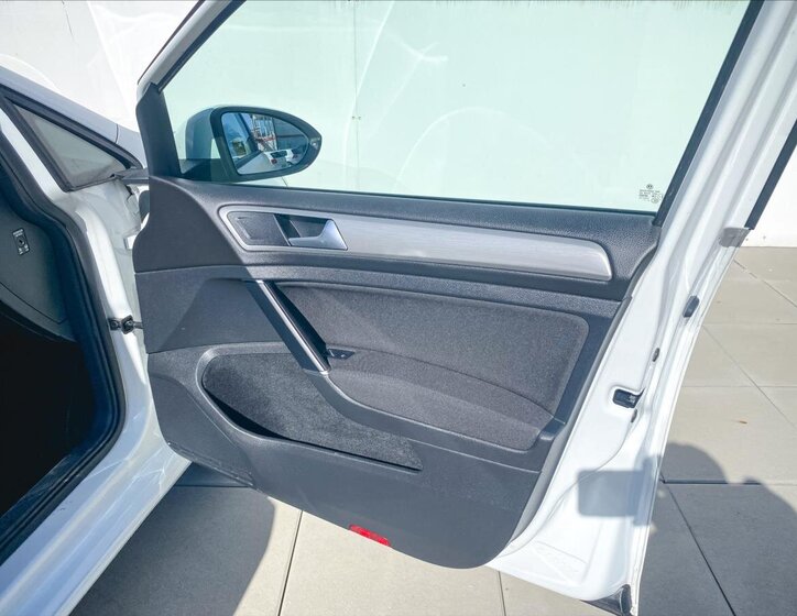 Volkswagen Golf Hatchback 1,4 l 81 kw