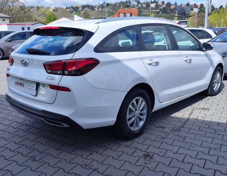 Hyundai i30 Kombi 998,0 88 kw