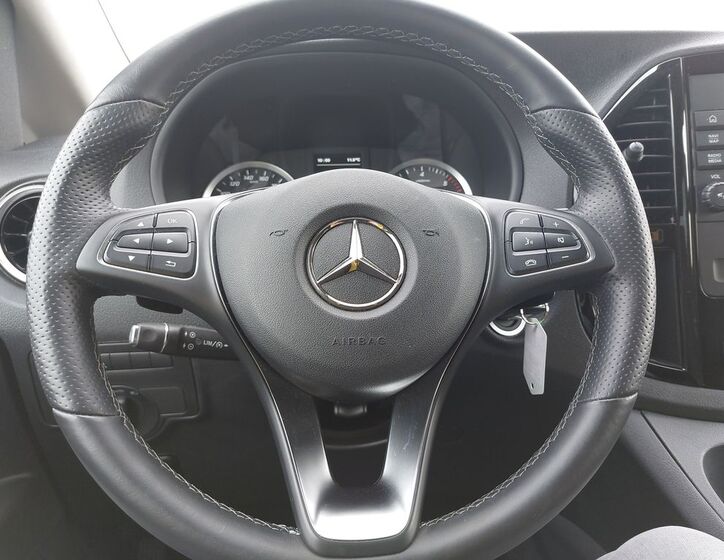 Mercedes-Benz Vito 18