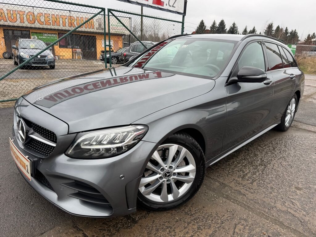 Mercedes-Benz Třídy C Kombi 2,2 l 143 kw